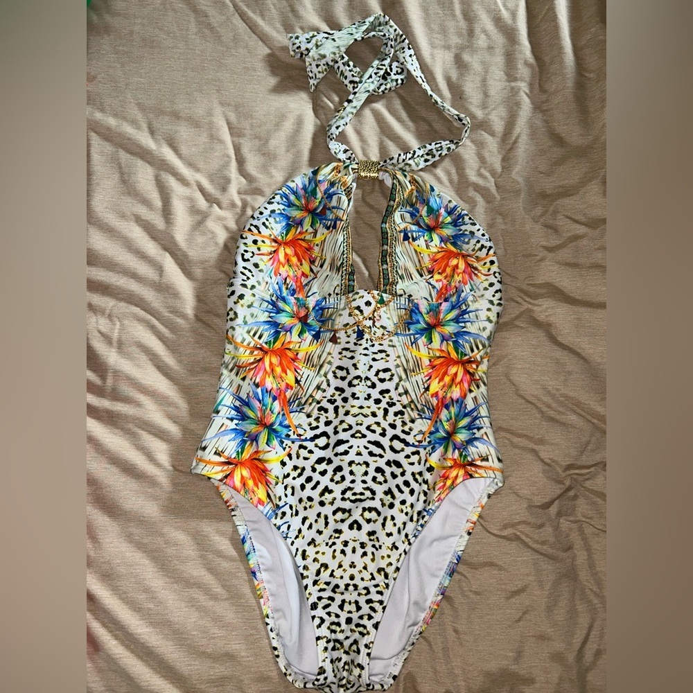 NWOT Venus women’s one piece swimsuit
